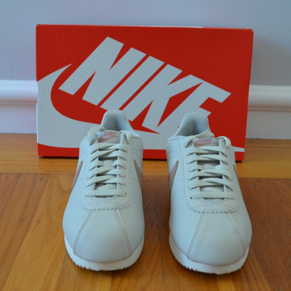 NIKE Cortez Classic Leather Sneakers - Picture 7 of 8